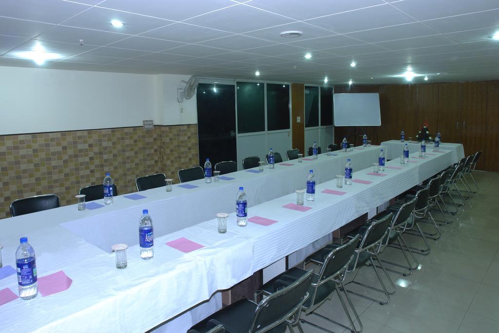 Hotel Karat 87 Inn New Delhi Luaran gambar