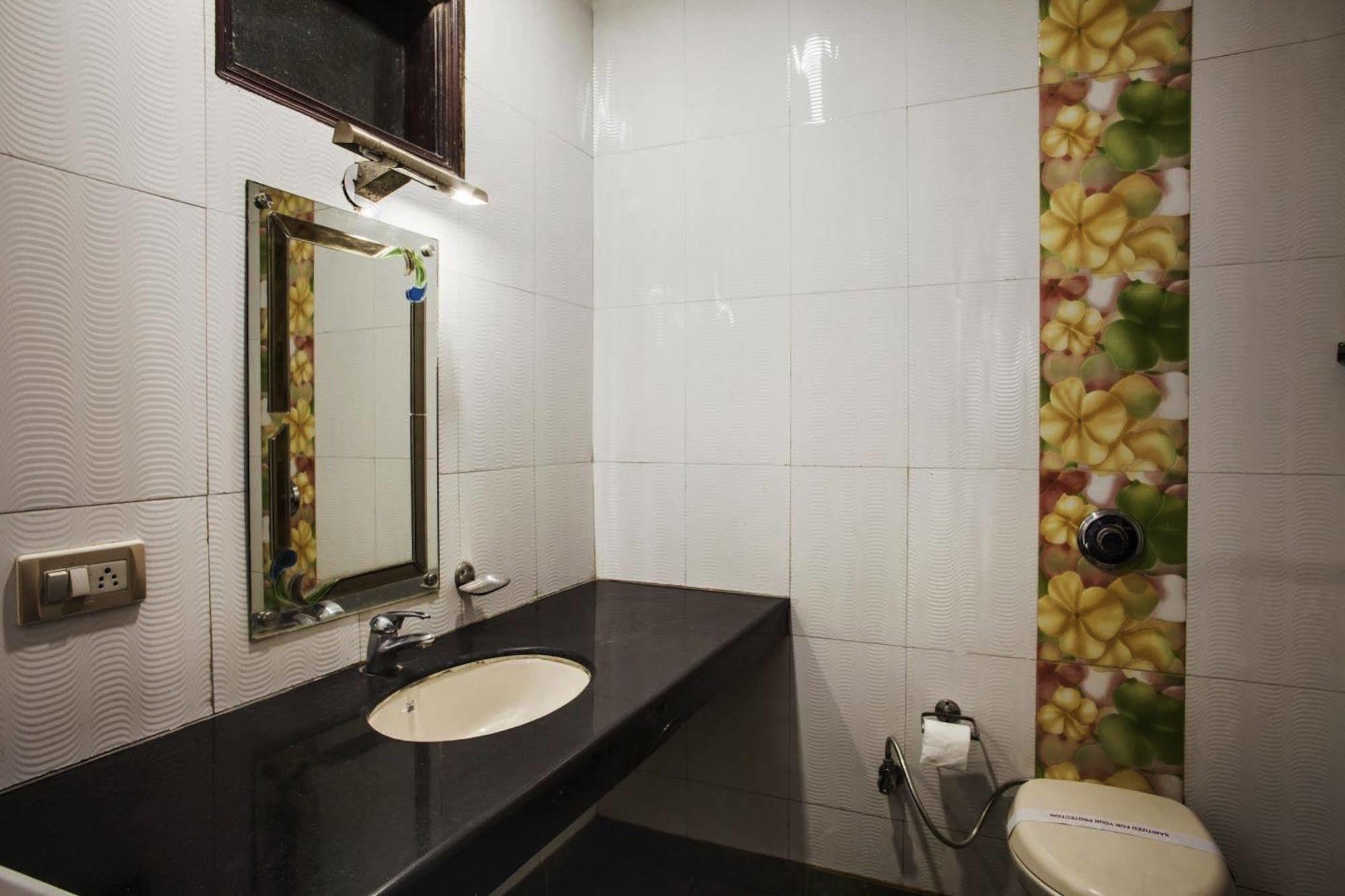 Hotel Karat 87 Inn New Delhi Luaran gambar