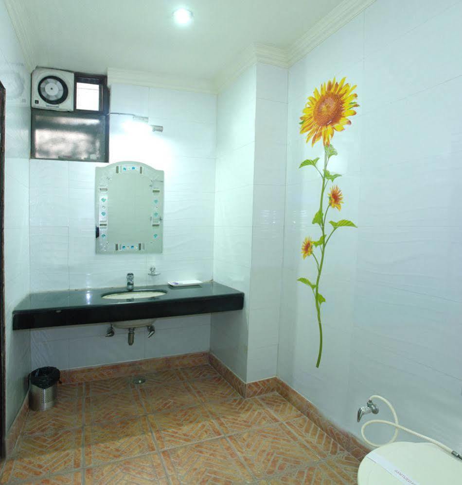 Hotel Karat 87 Inn New Delhi Luaran gambar