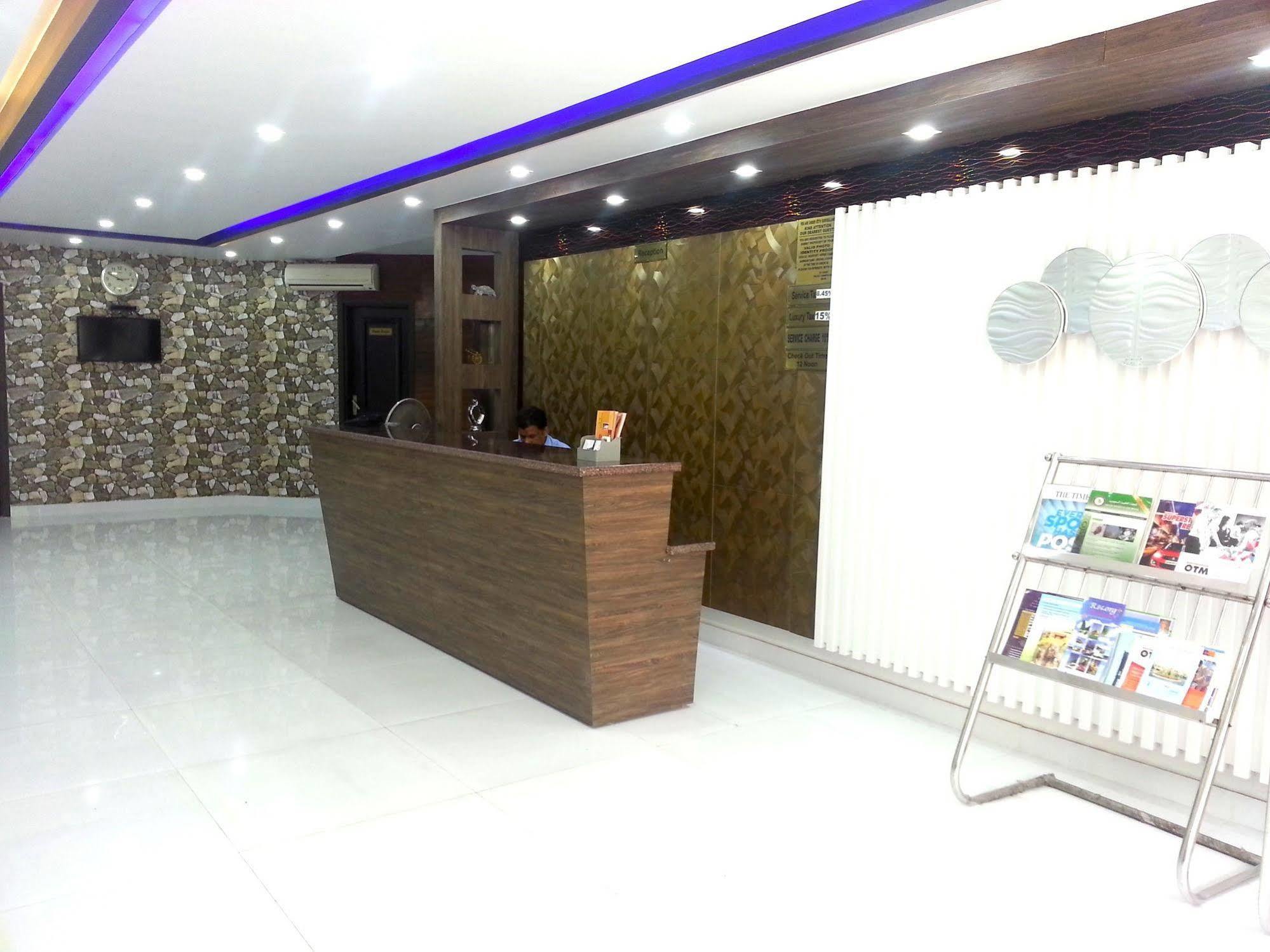 Hotel Karat 87 Inn New Delhi Luaran gambar