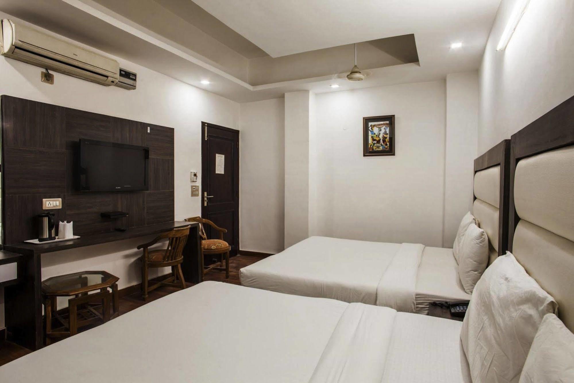 Hotel Karat 87 Inn New Delhi Luaran gambar