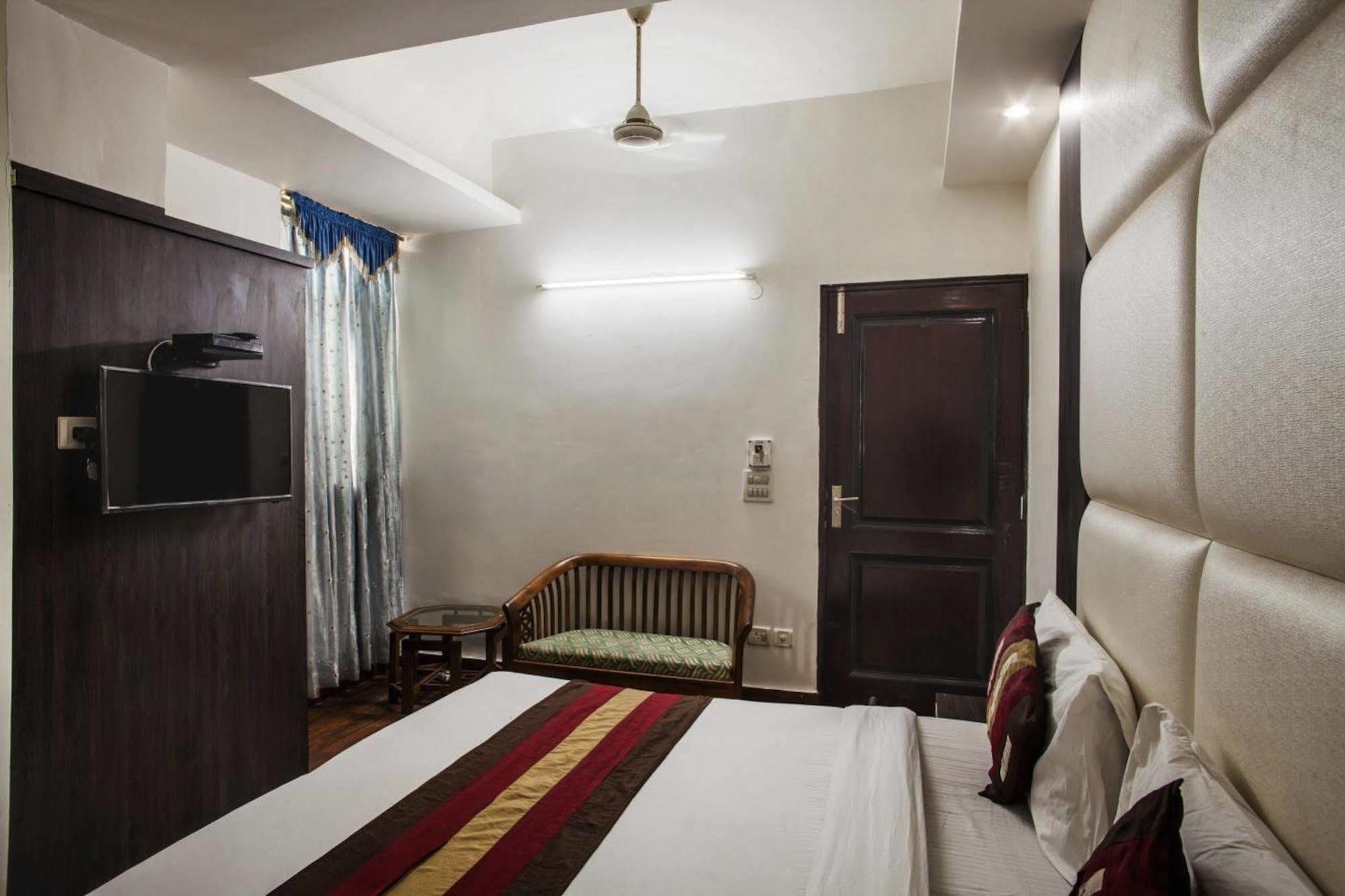 Hotel Karat 87 Inn New Delhi Luaran gambar