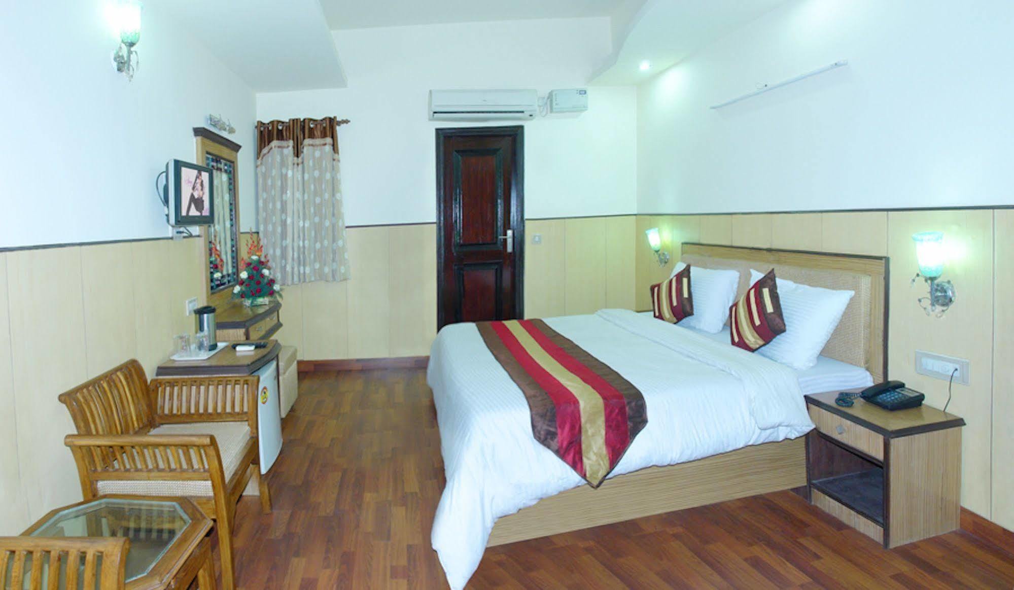 Hotel Karat 87 Inn New Delhi Luaran gambar