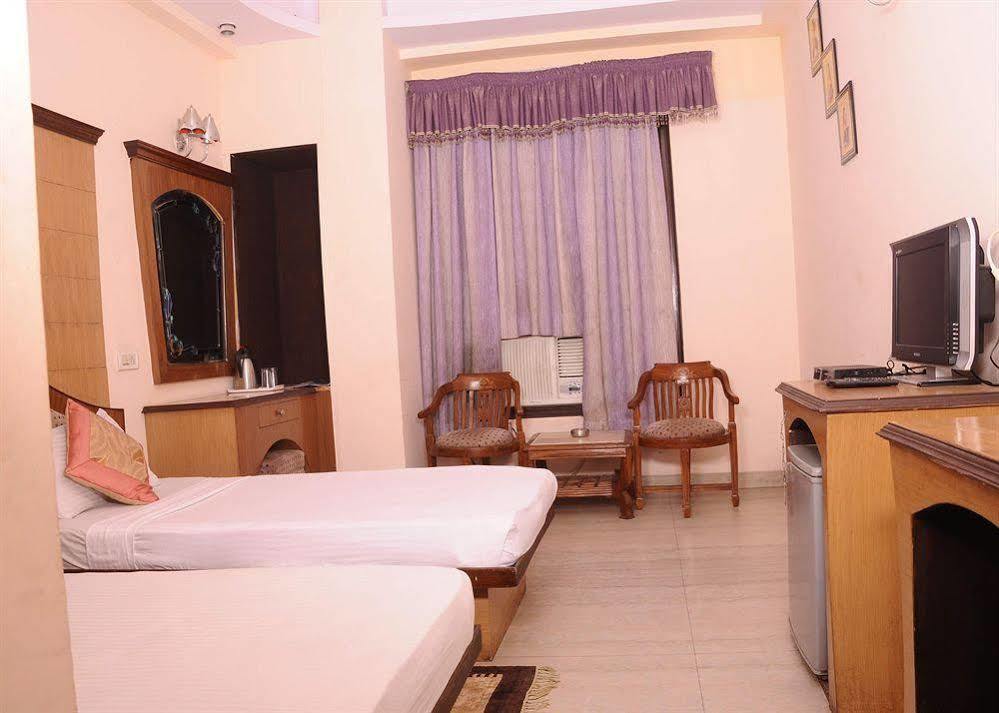 Hotel Karat 87 Inn New Delhi Luaran gambar